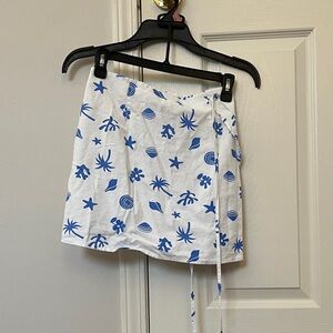 Lulu's White and Blue Swim Coverup Skirt